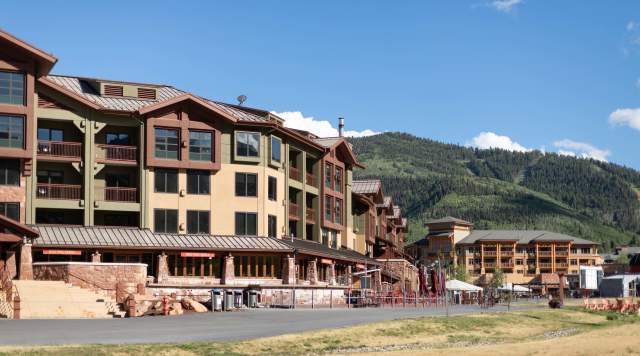 View of Grand Summit Hotel from lawn