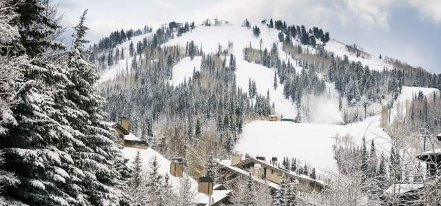 Photo of Deer Valley Resort looking over houses to the mountain