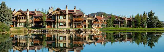 Hotel Park City Cottages Across Pond