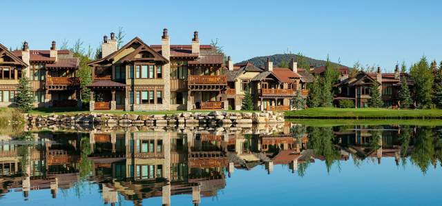 Hotel Park City Cottages Across Pond