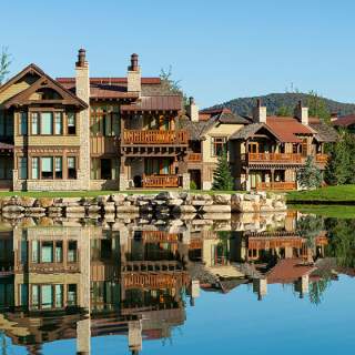 Hotel Park City Cottages Across Pond