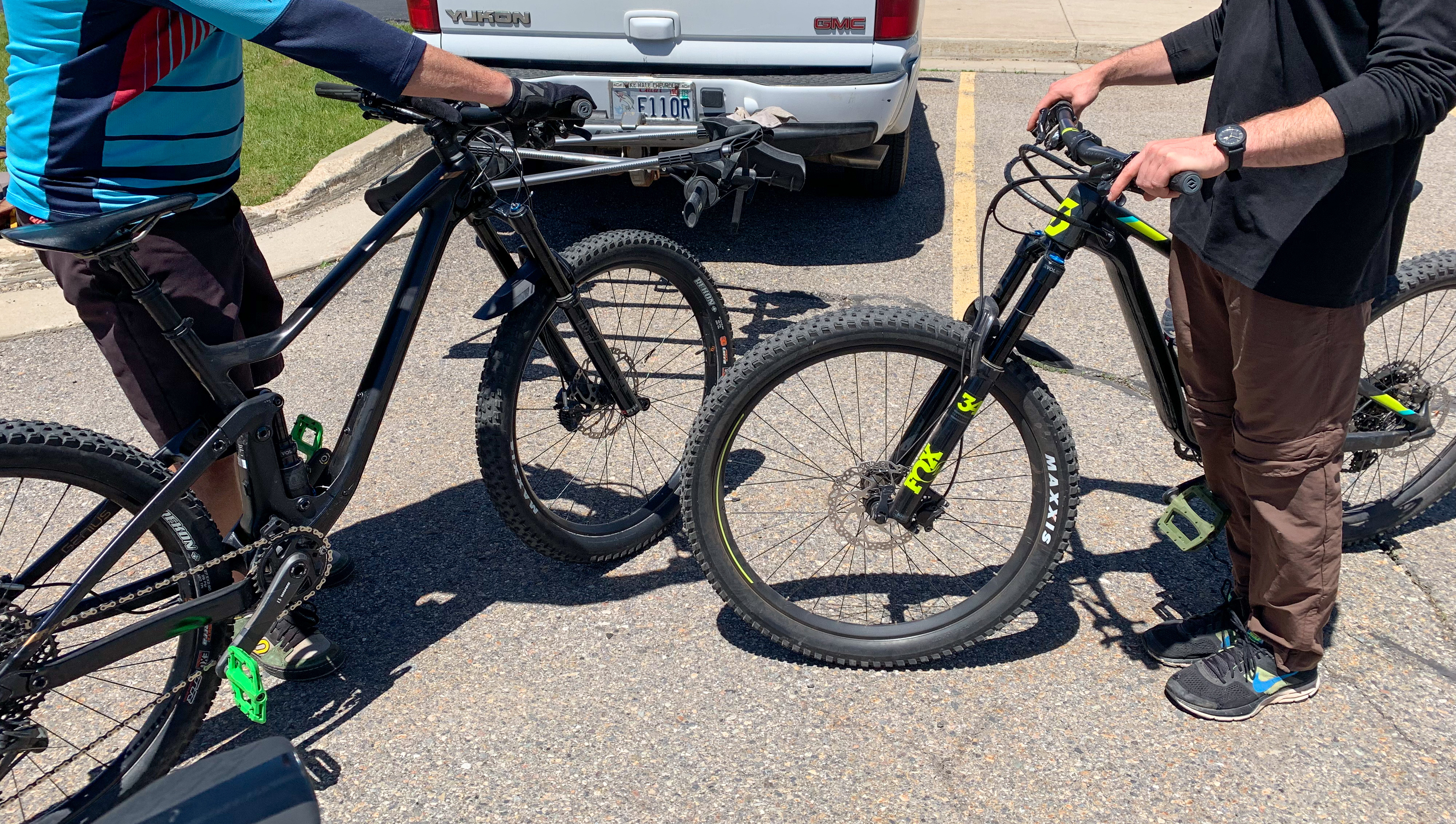 Guide giving instruction on how a mountain bike works