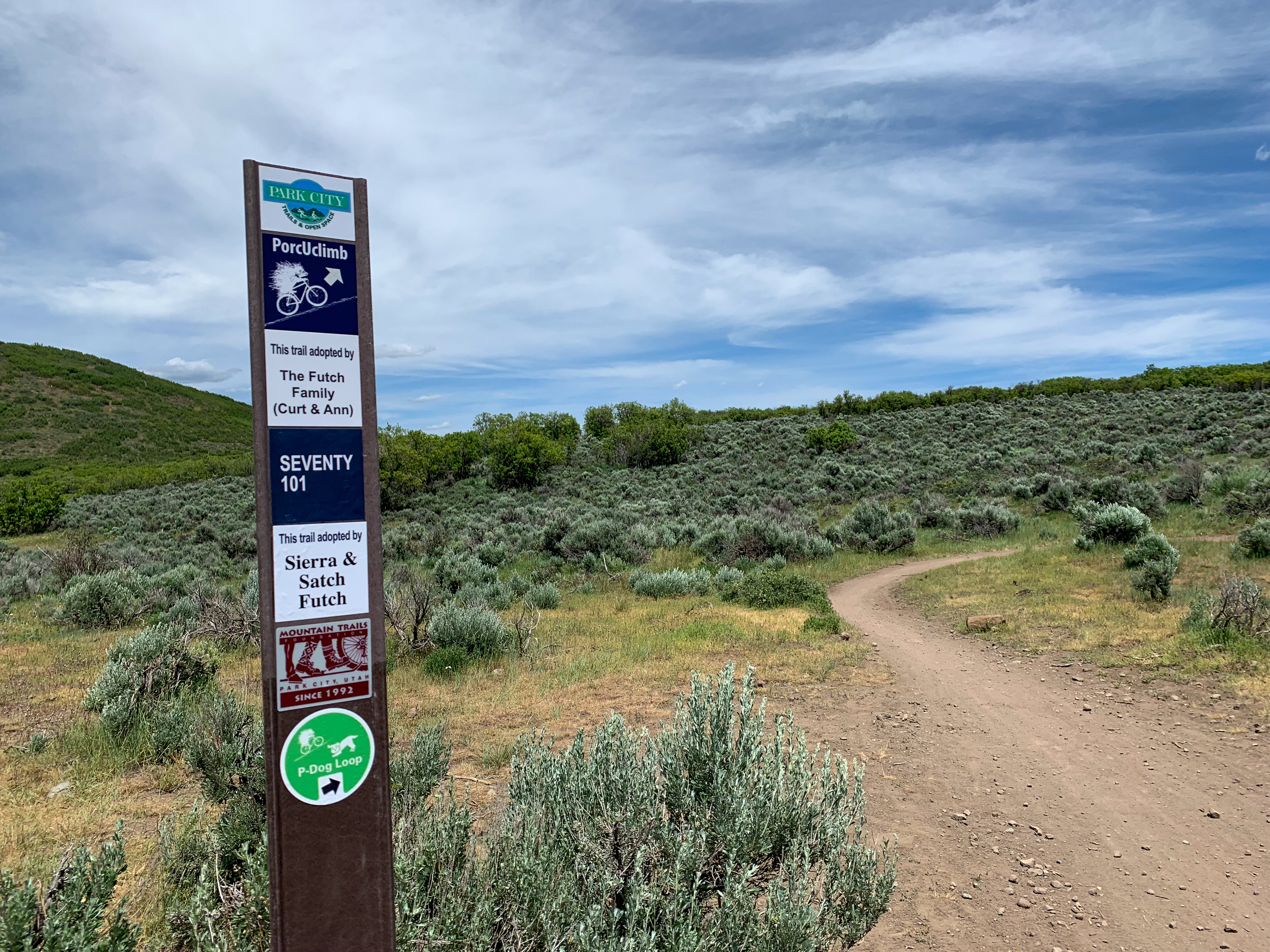 Trail head for PorcUclimb