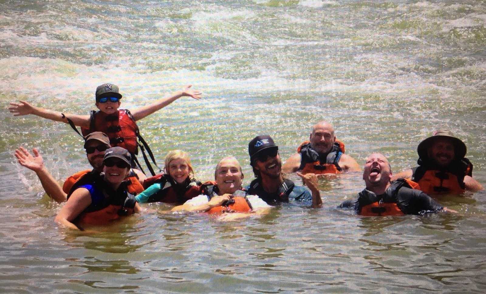 family of 9 floating in a river in Utah